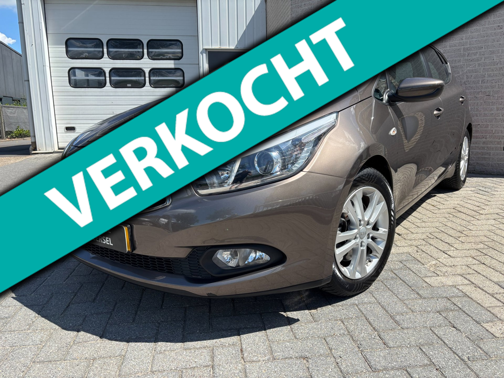 Kia cee’d 1.4 CVVT AIRCO/4 SEIZOENEN BAND/PARROT.