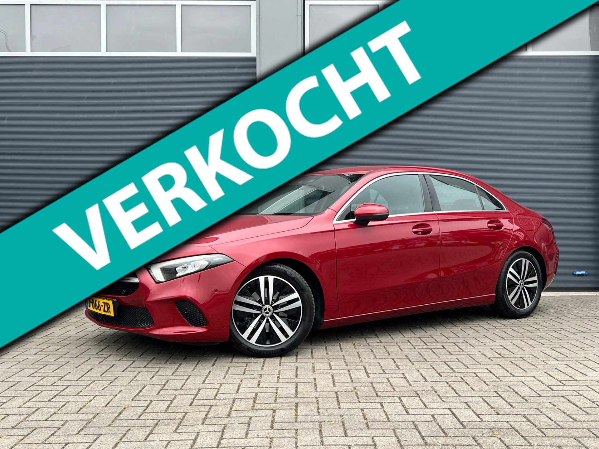 Mercedes-Benz A-Klasse 180 Business Solution Luxury|Leer|Automaat|Trekhaak