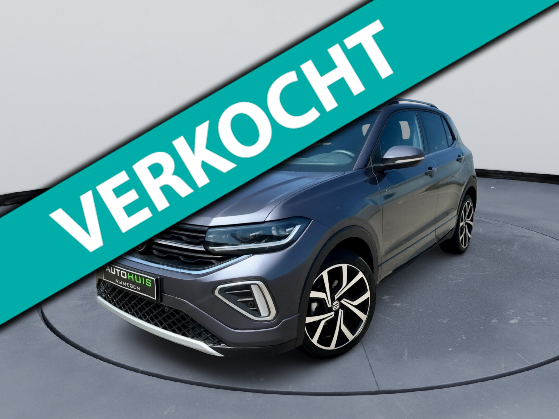 Volkswagen T-Cross Volkswagen T-Cross 1.0 TSI R-Line DSG Bouwjaar 2025 Smoky Gray Metallic