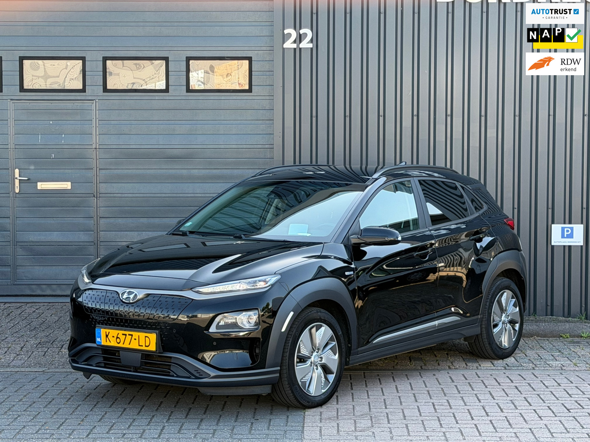 Hyundai KONA EV Limited 64 kWh|Fase 3|95% Soh|Cam|Leder|Head-Up|Dodehoek|Stoel Verkoeling+Verwarming