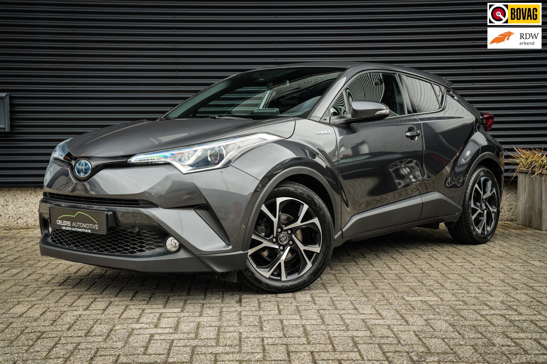 Toyota C-HR 1.8 Hybrid Active | Clima | Cruise | Stoelverw. | Metalic | Camera | DAB | Bluetooth | Mooi! |
