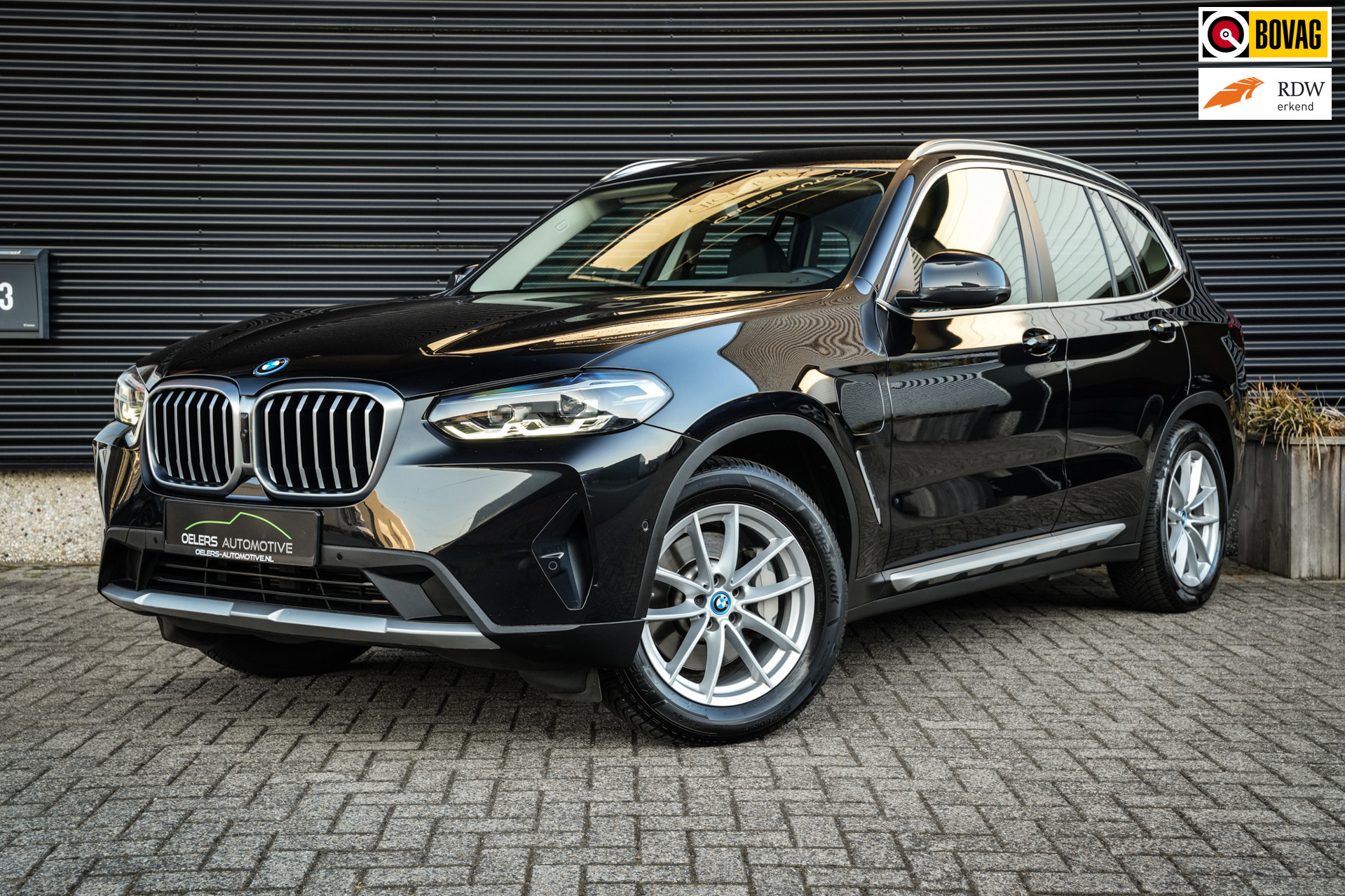 BMW X3 XDrive30e Business Edition Plus | Clima | Cruise | Metalic | 360 camera | Leder | Mooi! |