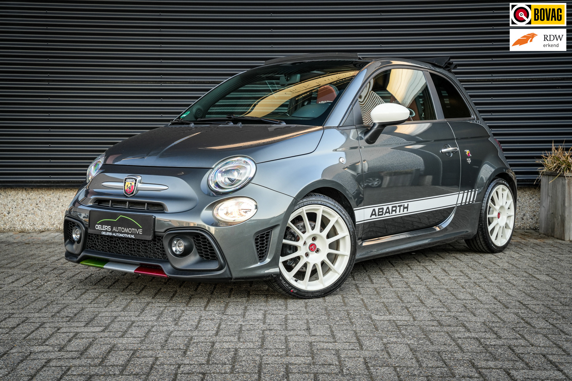 Abarth 595C 1.4 T-Jet Turismo 165pk | Leder | Clima | Uconnect | Metalic | PDC | Super gaaf! |