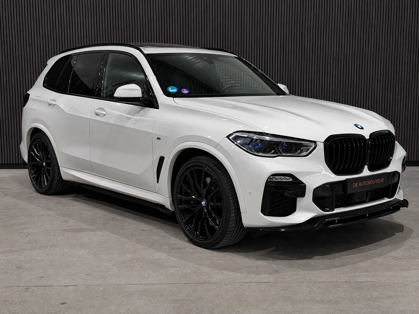 BMW X5 XDrive45e High Executive M-Sport / Pano / Leder / HUD / 22″ LM