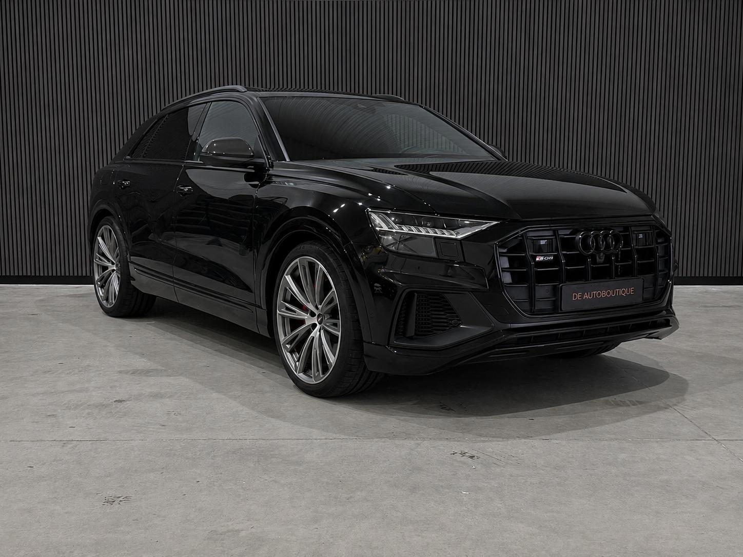 Audi SQ8 4.0 TFSI Quattro / Carbon Int&Ext / Pano / 4WD Besturing
