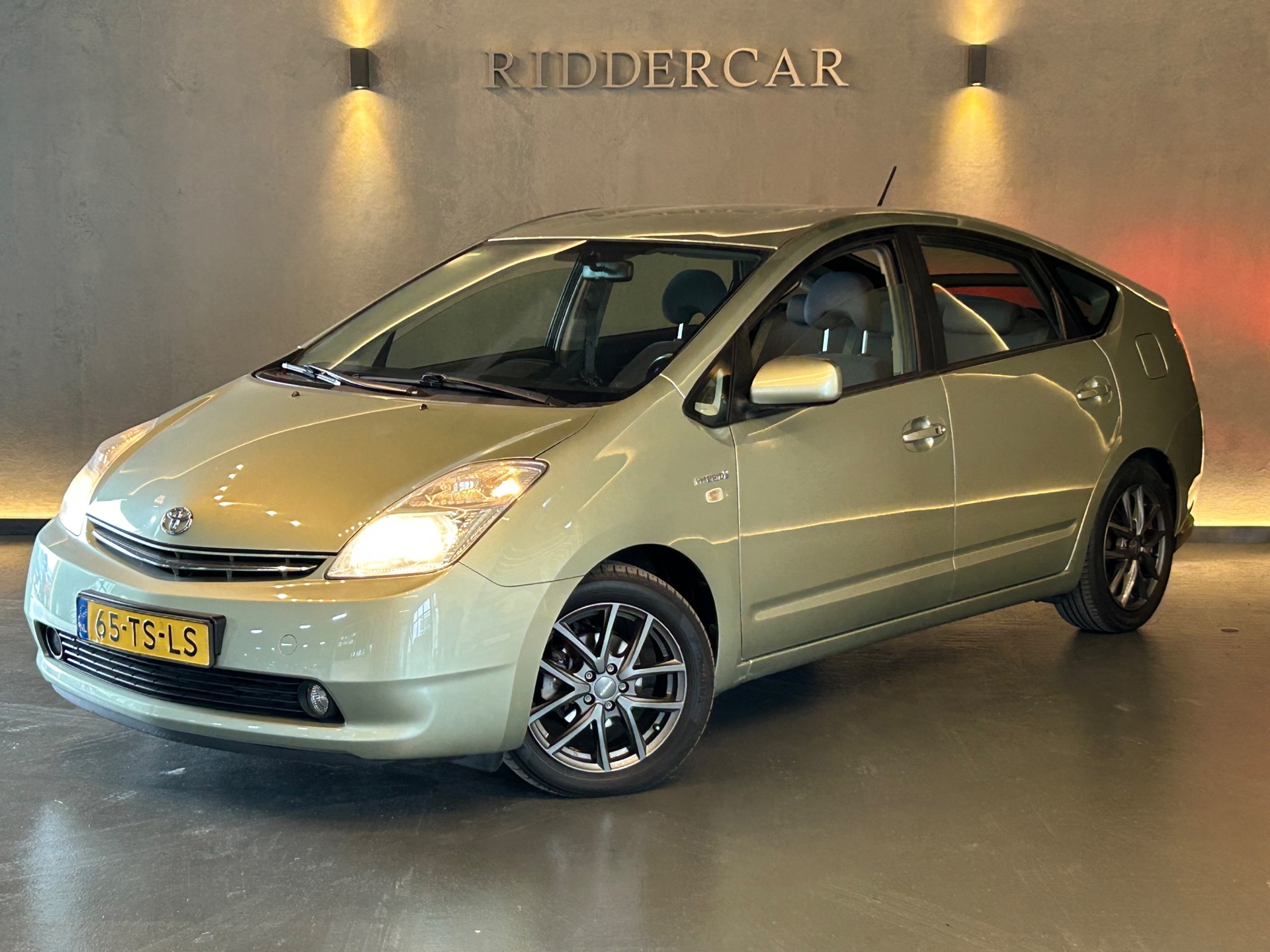 Toyota Prius 1.5 VVT-i Tech Edition|2E EIG|NAP|AUTOMAAT|CRUISE|AIRCO|NAVI|