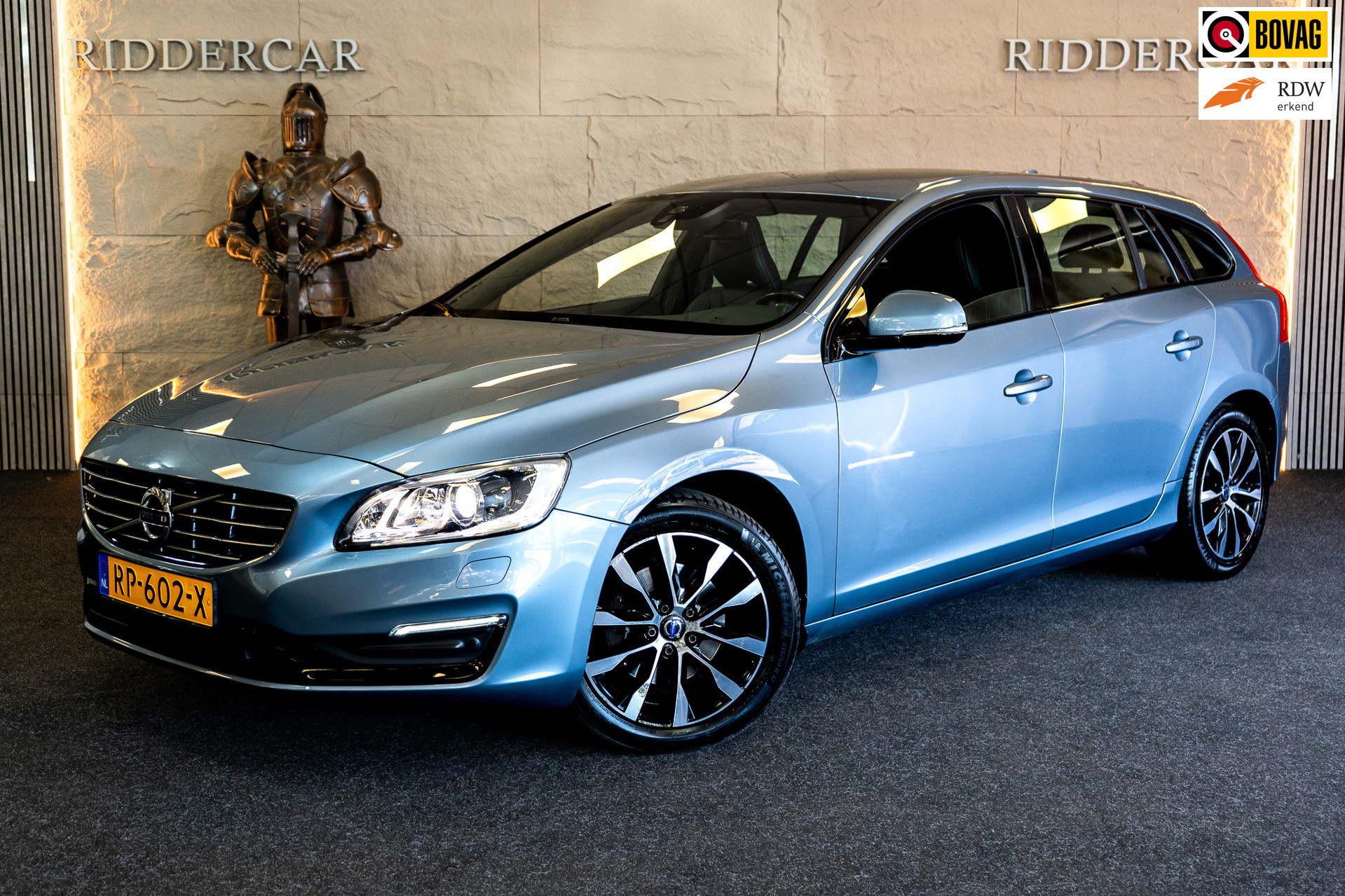 Volvo V60 1.5 T3 Polar+ Dynamic|GARANTIE|AUTOMAAT|NAP|TREKHAAK|LEDER|STOELVERW