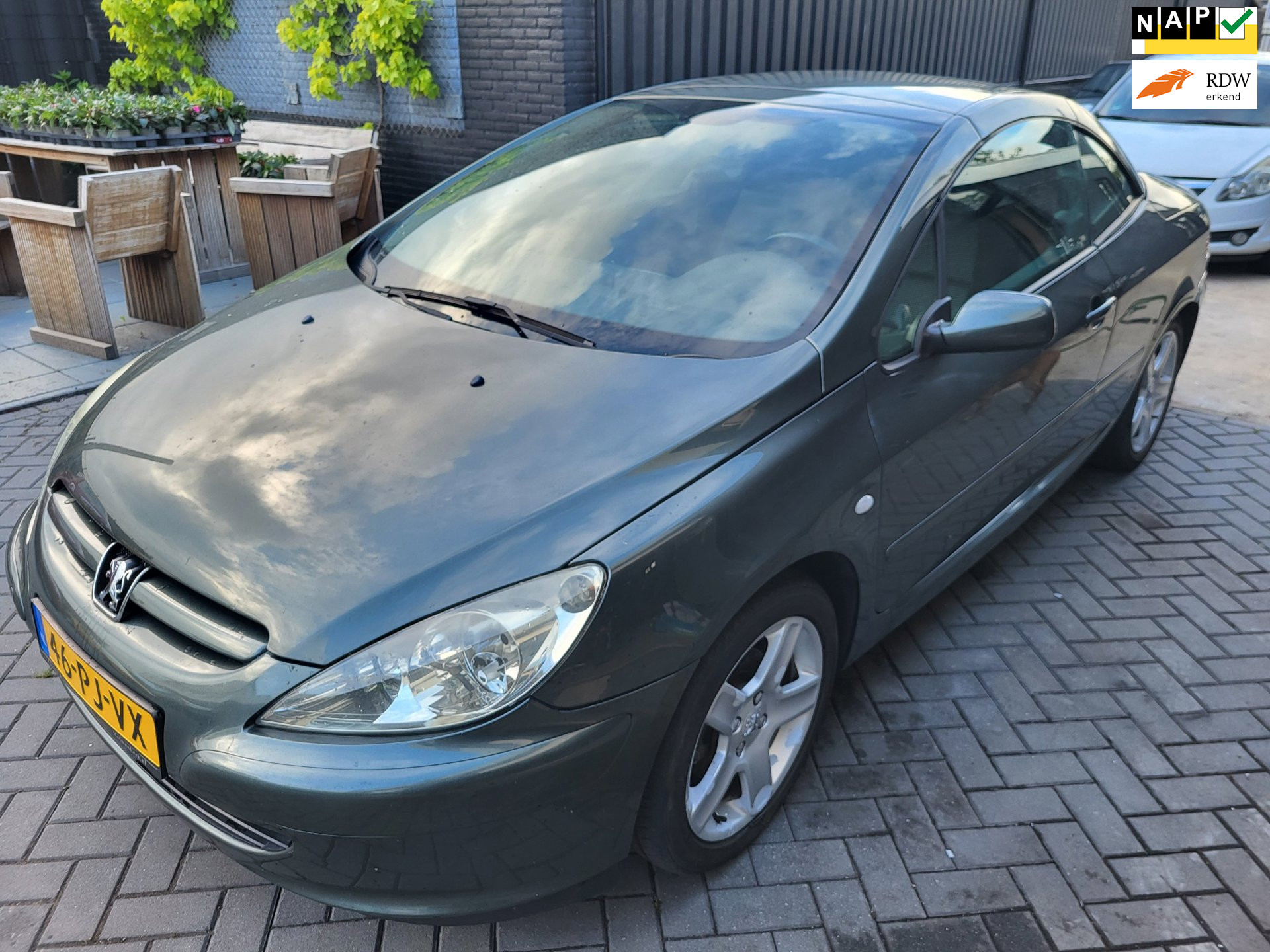 Peugeot 307 CC 2.0-16V cabriolet