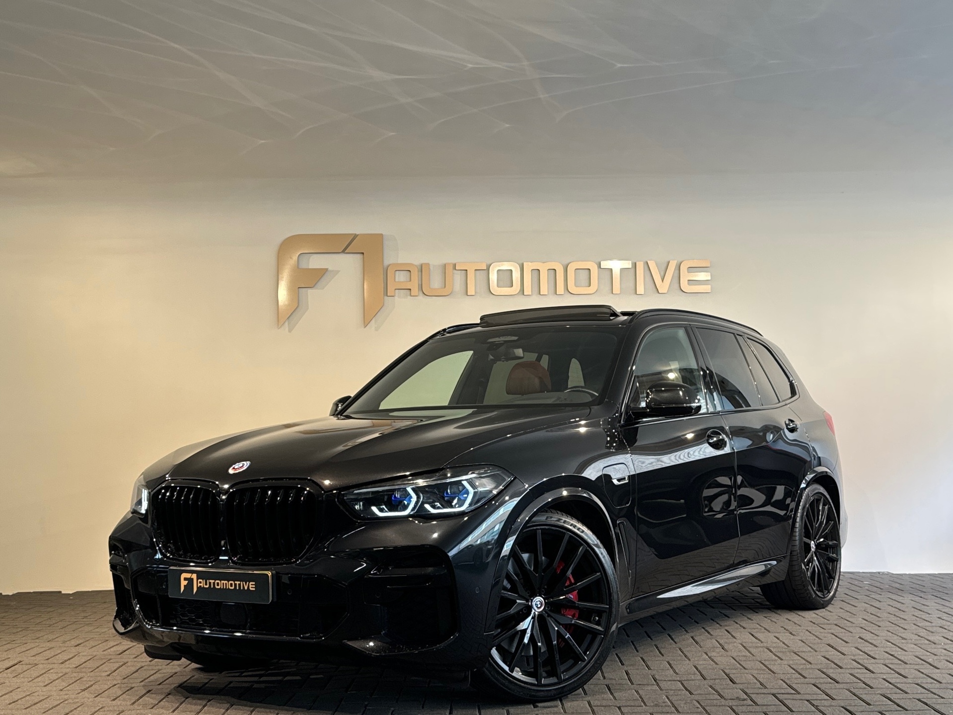 BMW X5 XDrive45e High Executive M Sport Pano|Trekhaak|4W-besturing