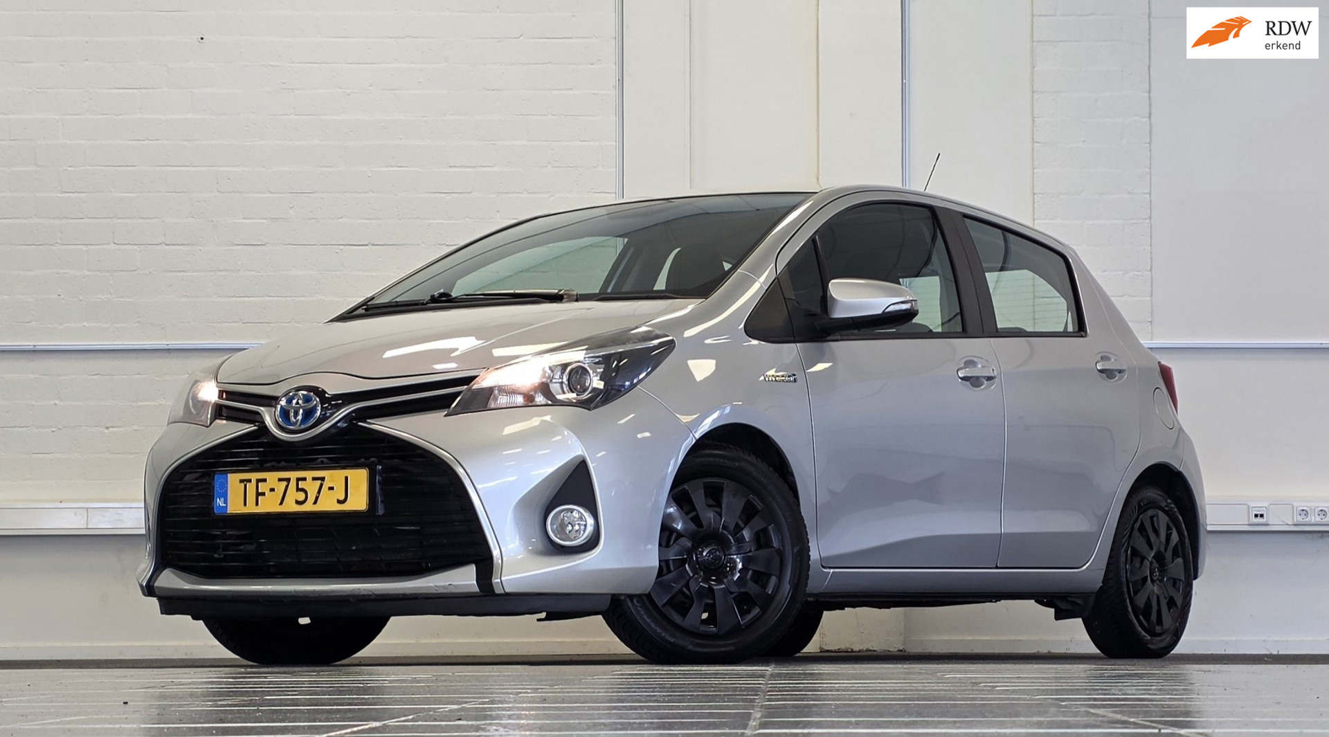 Toyota Yaris 1.5 Hybrid Lease Limited Camera Garantie Nieuwe APK
