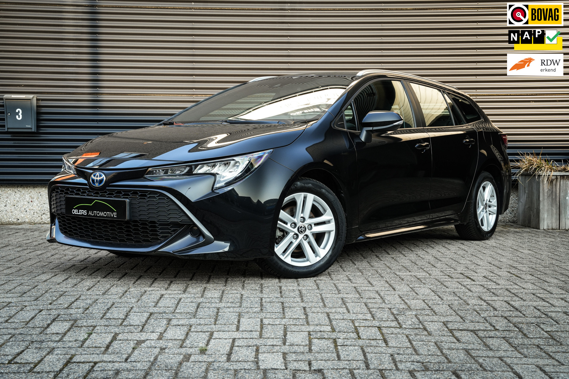 Toyota Corolla Touring Sports 1.8 Hybrid Active | ACC | Navi | DAB | Apple CarPlay | Clima | Metalic | Camera | Org. NL!
