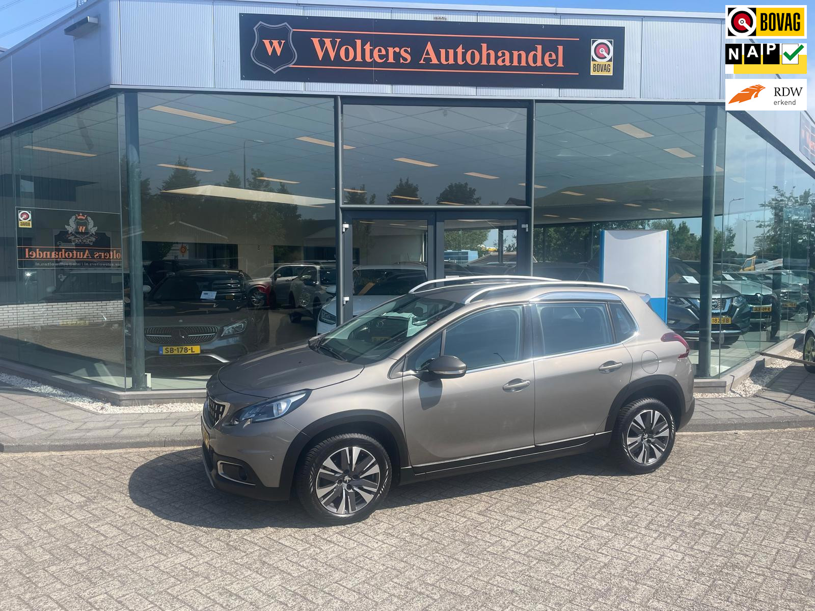 Peugeot 2008 1.2 PureTech Allure