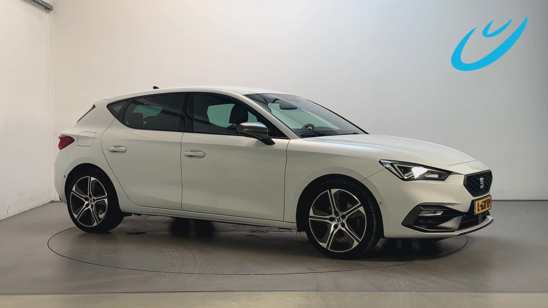 SEAT Leon 1.0 TSI FR Business Intense Camera Virtual Cockpit Stoelverwarming Navigatie