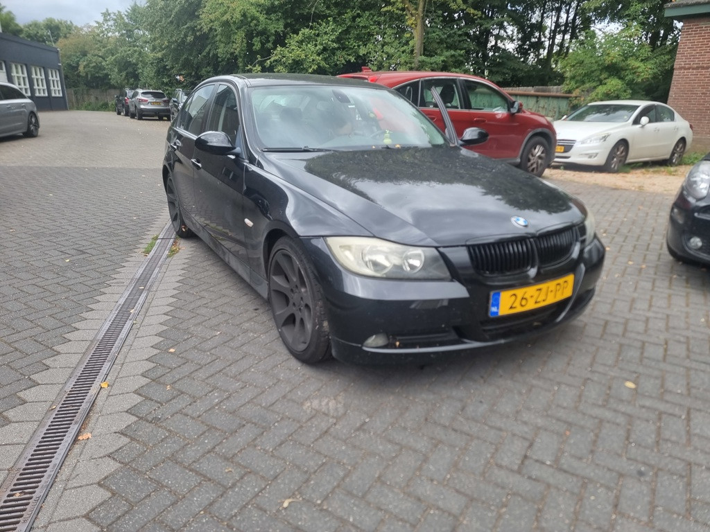 BMW 3-serie 320i Business Line
