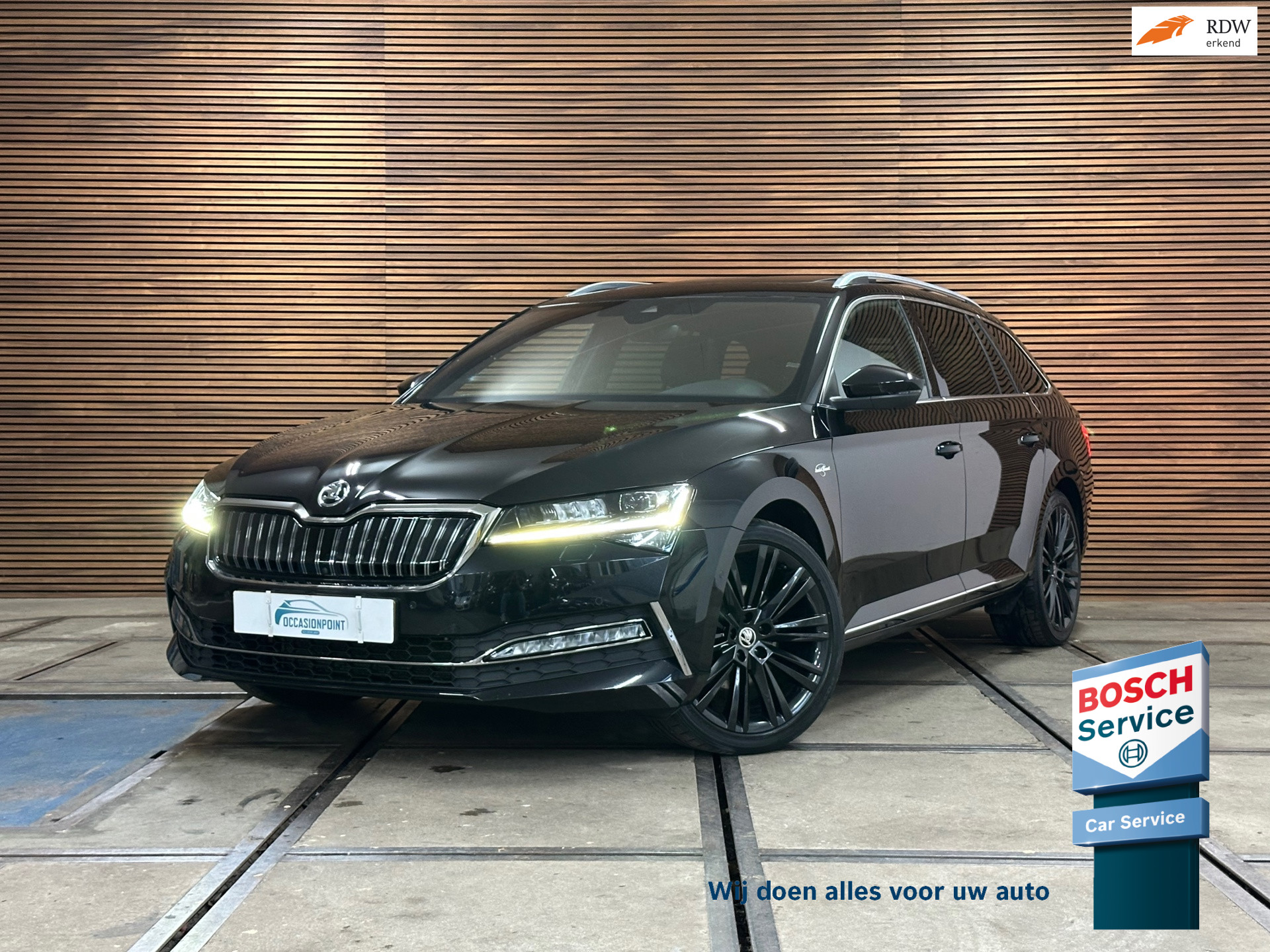 Škoda Superb Combi 1.4 TSI iV Business Edition | Panoramadak | Carplay | Verwarmbare/Ventilatie stoelen | 360° Camera | Leder| ACC