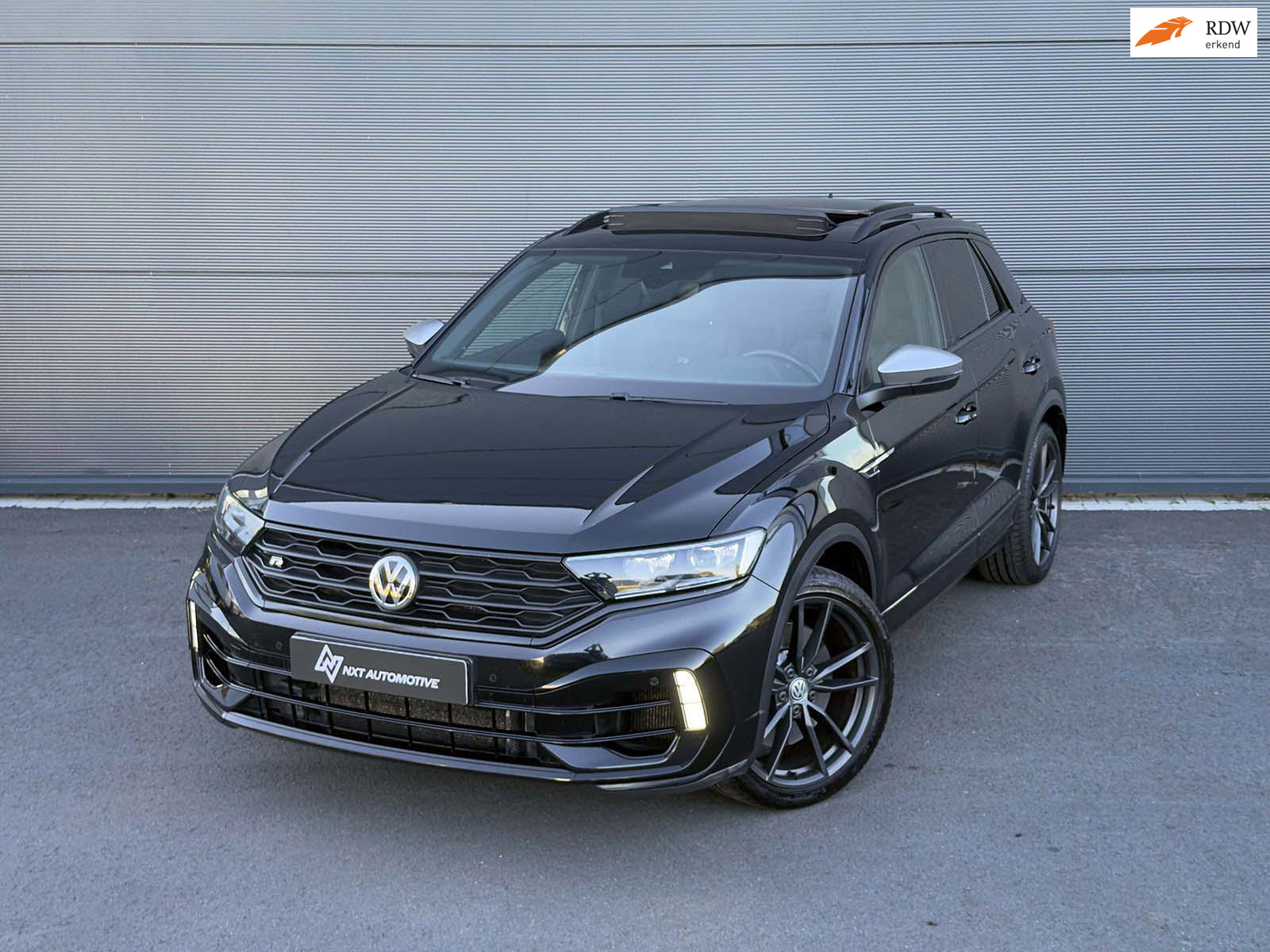 Volkswagen T-Roc R 2.0 TSI 4Motion Pano, ACC, Beats, Leder, 19” R velgen, Performance remmen, Adaptieve koplampen, Nette staat